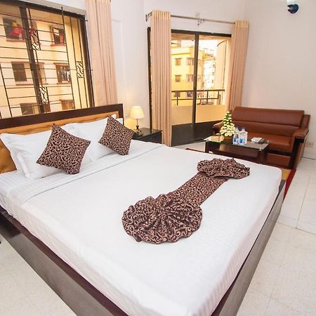 Hotel Suite Palace Dhaka Esterno foto