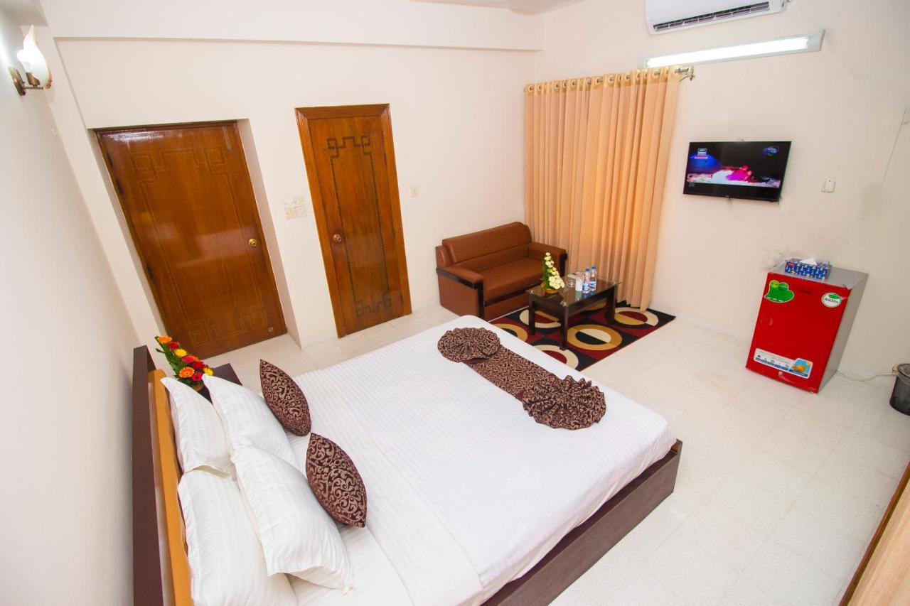 Hotel Suite Palace Dhaka Esterno foto