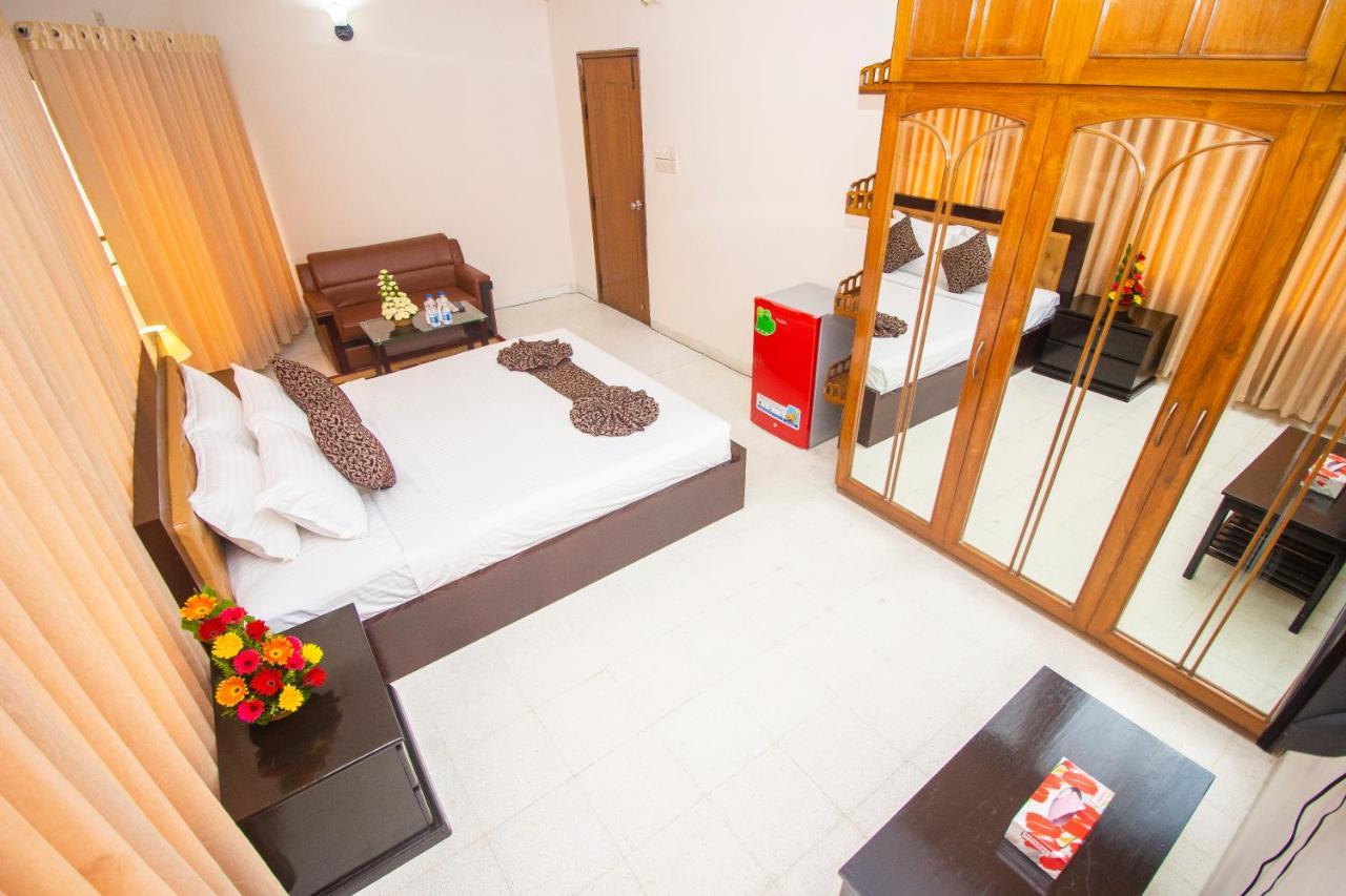Hotel Suite Palace Dhaka Esterno foto