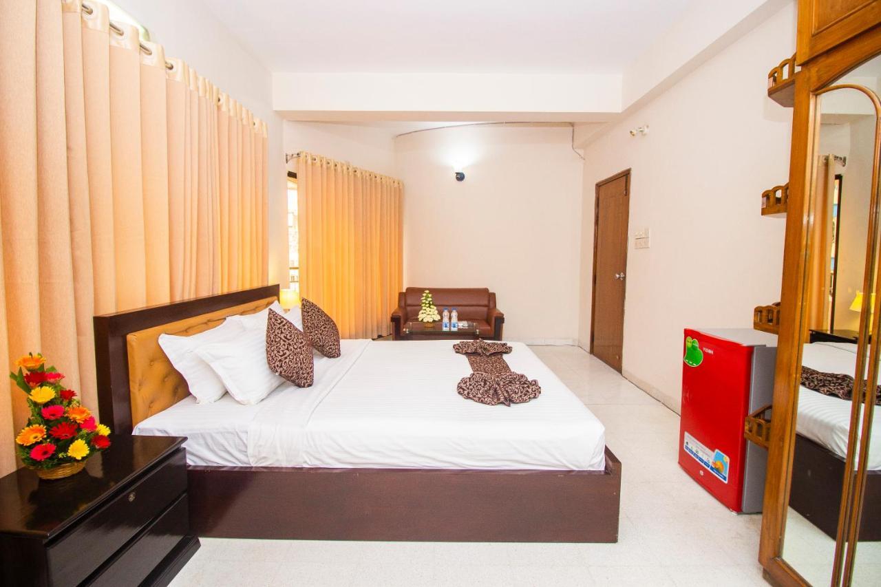 Hotel Suite Palace Dhaka Esterno foto