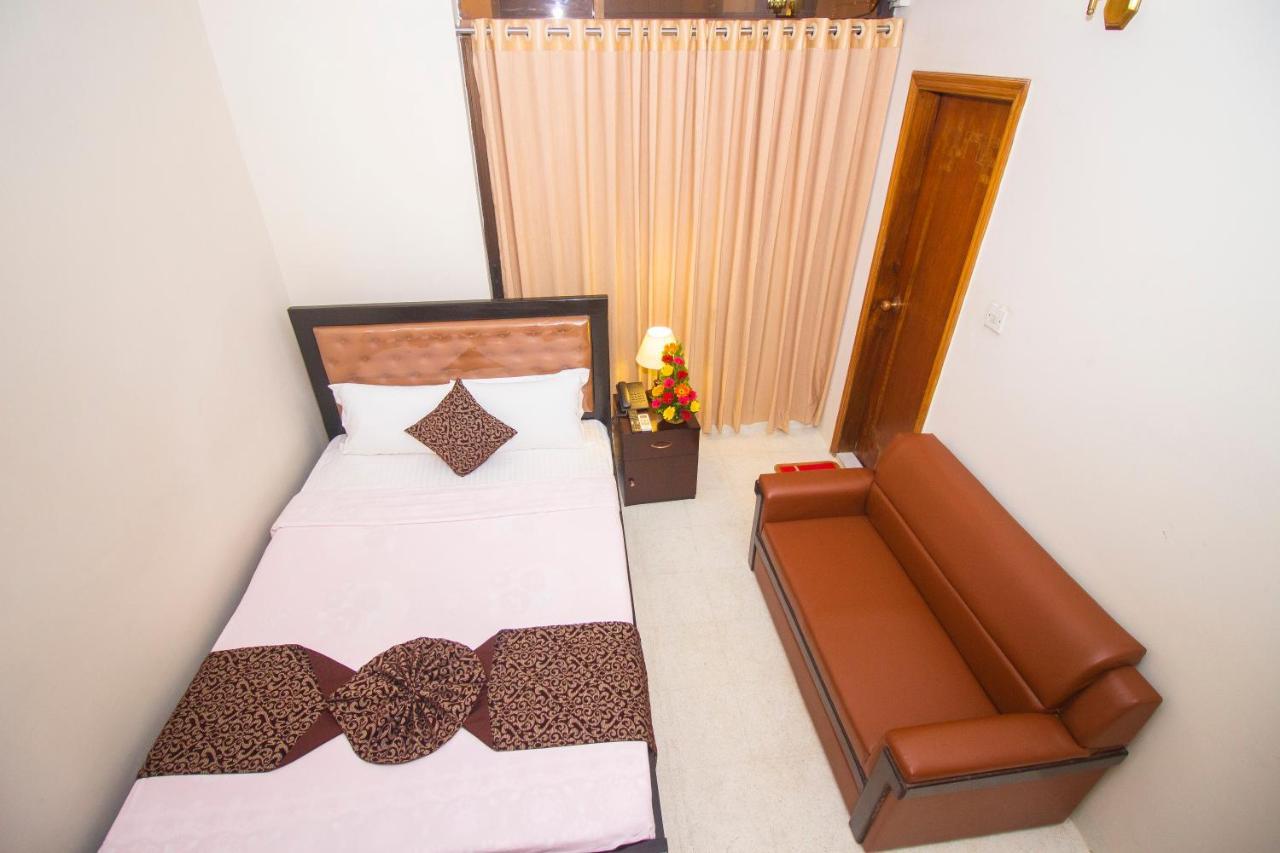 Hotel Suite Palace Dhaka Esterno foto