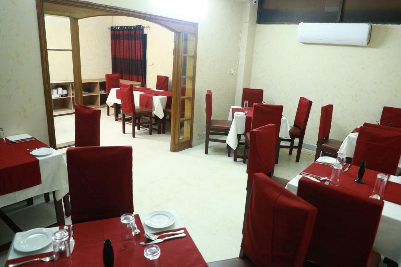 Hotel Suite Palace Dhaka Esterno foto